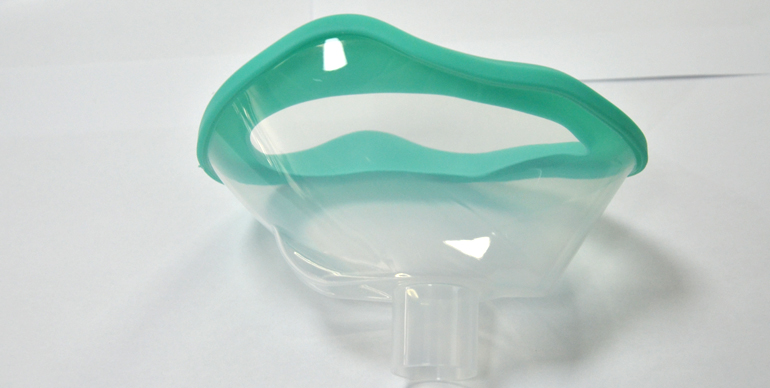 哪些因素影響雙色注塑成型精度？